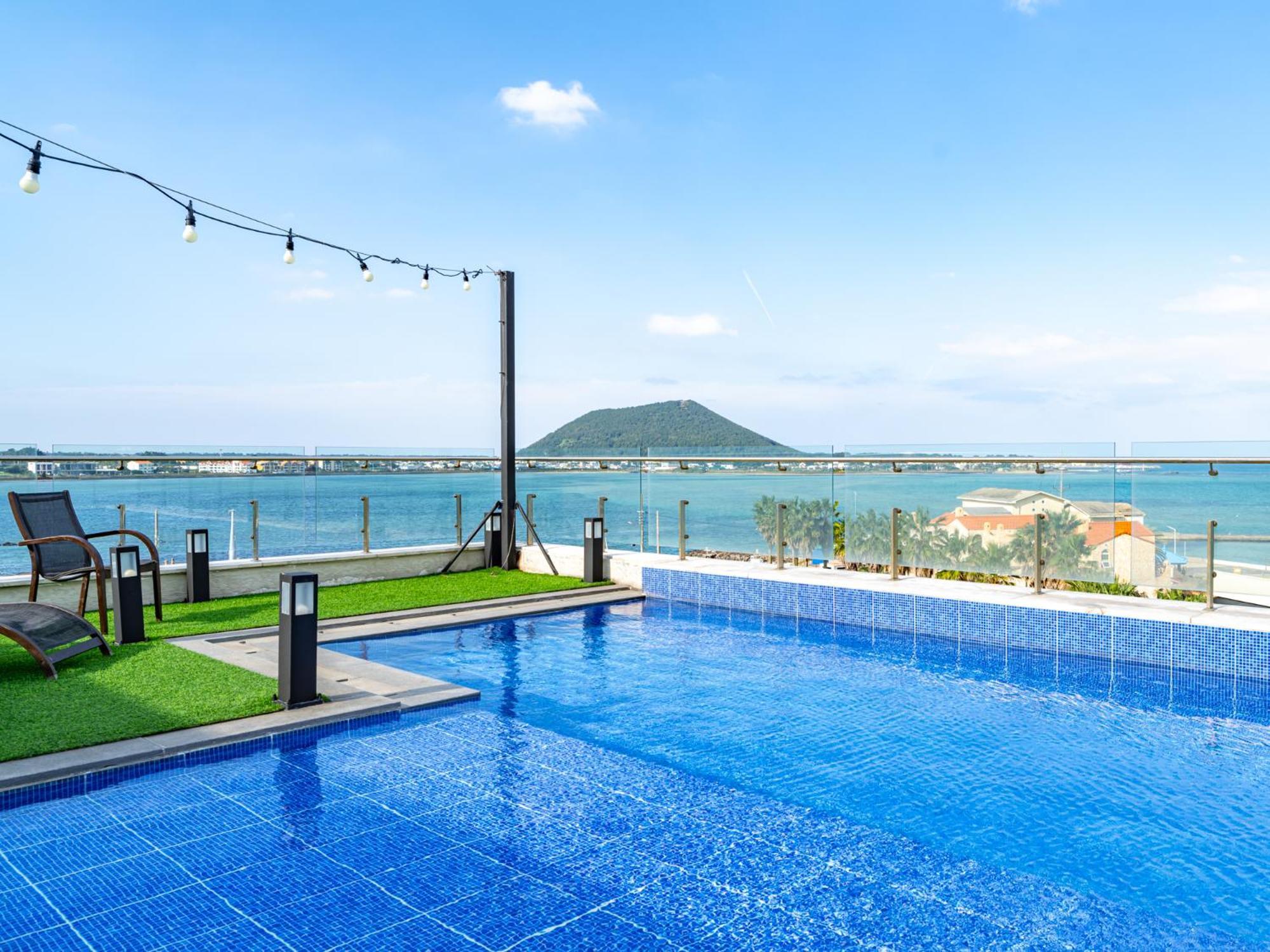 Jeju Attirance Hotel & Poolvilla Согвіпо Екстер'єр фото